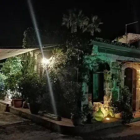 Country House La Virgy With Exclusive Pool And Sea View بيت للعطل