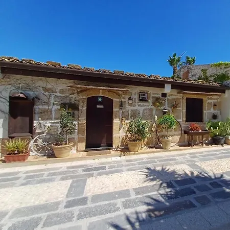 بيت للعطل Country House La Virgy With Exclusive Pool And Sea View أفولا