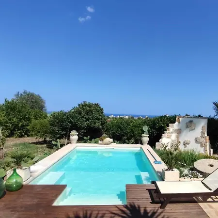 Country House La Virgy With Exclusive Pool And Sea View بيت للعطل *