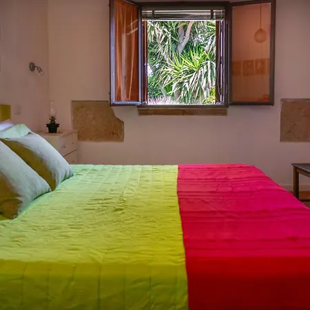 Country House La Virgy With Exclusive Pool And Sea View بيت للعطل